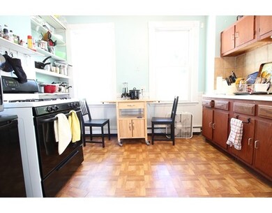 589 Franklin St unit 2, Cambridge, MA 02139 - photo 3