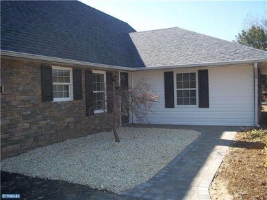 30 Spicebush Rd, Levittown, PA 19056 - photo 2