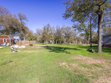 716 S Sky Ct, Granbury, TX 76049 - photo 4