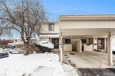 1543 Charter Oak Dr, Rochester Hills, MI 48309 - photo 3