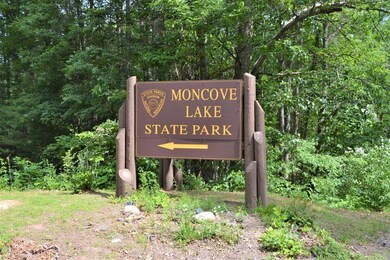 Moncove Lake Entrance