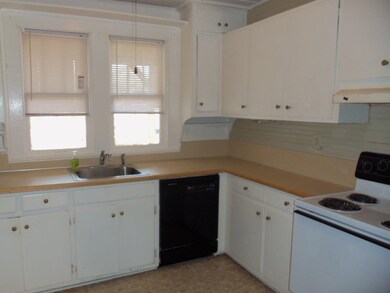 1016 E Broadwater Rd, Byram, MS 39212 - photo 5