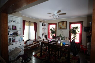 Formal dining room