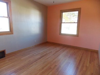 2309 E Leroy Ave, Saint Francis, WI 53235 - photo 5