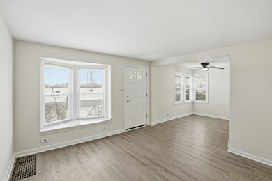 11056 S State Line Rd, Chicago, IL 60617 - photo 3