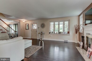 2208 Hillcrest Rd, Drexel Hill, PA 19026 - photo 2