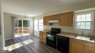 311 Knollwood Ct, Stafford, VA 22554 - photo 2