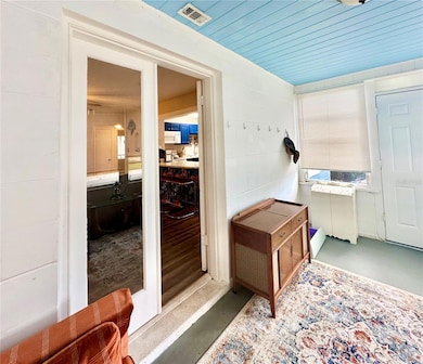 762 Paris Ave S, Saint Petersburg, FL 33701 - photo 5