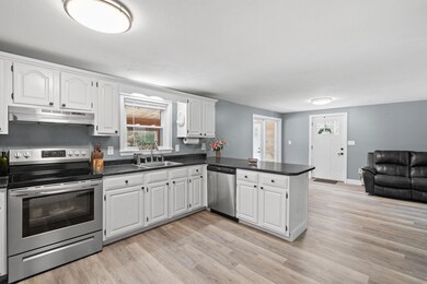 323 Pitman Rd, Center Barnstead, NH 03225 - photo 7