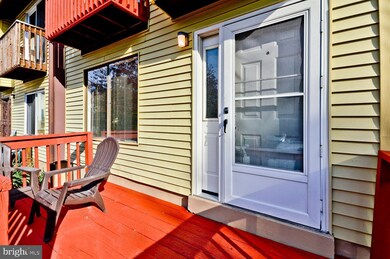 11344 Laurelwalk Dr, Laurel, MD 20708 - photo 3