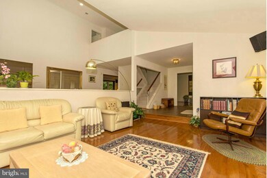 15 Locks Pond Ct, Potomac, MD 20854 - photo 6