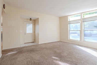 2033 Floyd SW-17