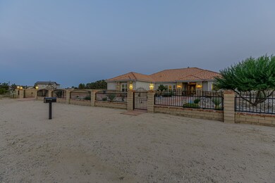 3608 Felsite Ave, Rosamond, CA 93560 - photo 2
