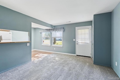 3085 Oakridge Ct, Lake Orion, MI 48360 - photo 7