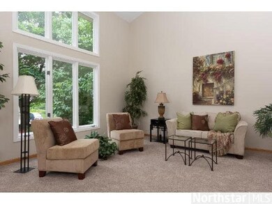 17505 Rustic Hills Dr, Eden Prairie, MN 55346 - photo 4
