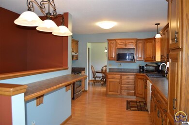 3512 NW 66th St, Topeka, KS 66618 - photo 5