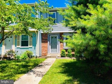 11721 Rosearbor Ct, Germantown, MD 20876 - photo 2