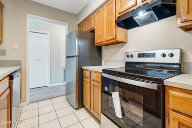 1203 Carriage Light Loop-7