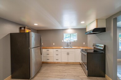 9 Joyce St, Buxton, ME 04093 - photo 6