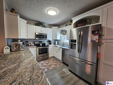 102 Regency Ct unit B-2, Campbellsville, KY 42718 - photo 2