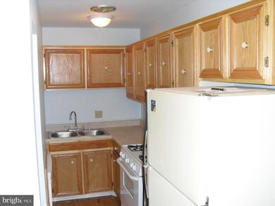 200 Park Terrace Ct SE unit 8, Vienna, VA 22180 - photo 6