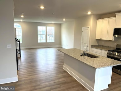 7618 Johnnycake Rd, Woodlawn, MD 21244 - photo 3