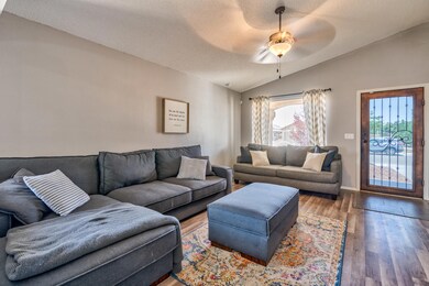 11512 Flor Liatris Dr, Socorro, TX 79927 - photo 4