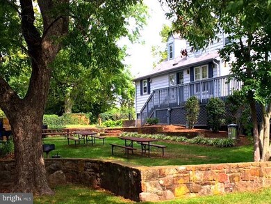 13587 Orchard Dr unit 3587, Clifton, VA 20124 - photo 4