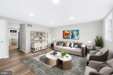 817 5th Ave, Lansdowne, MD 21227 - photo 4