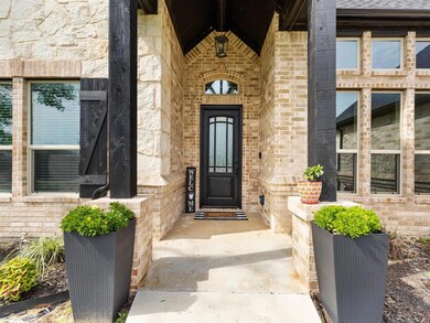 404 Scenic Wood Dr, Azle, TX 76020 - photo 4