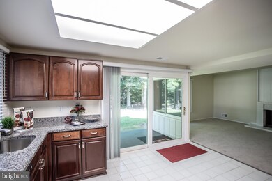 422 Sugarland Run Dr, Sterling, VA 20164 - photo 7