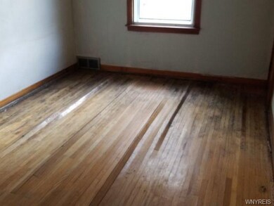 1948 Falls St, Niagara Falls, NY 14303 - photo 2