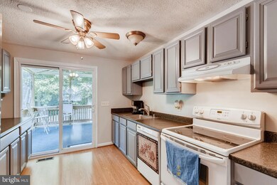 1502 Hickory Wood Dr, Annapolis, MD 21409 - photo 5