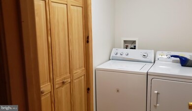 819 Cannon Dr, Berkeley Springs, WV 25411 - photo 3