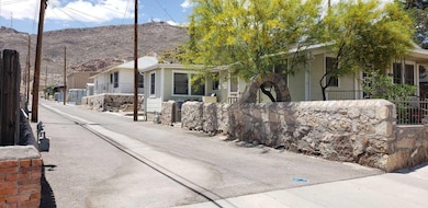 1413 Kentucky St, El Paso, TX 79930 - photo 2