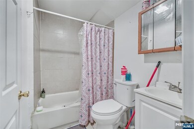 532 Summer St, Paterson, NJ 07501 - photo 7