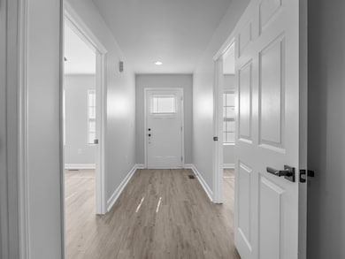 110 Kensington Dr, Spartanburg, SC 29306 - photo 3