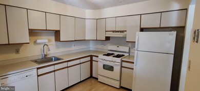 218 Wyndham Place, Trenton, NJ 08691 - photo 7