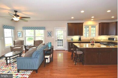 302 Grove Ave, Falls Church, VA 22046 - photo 5