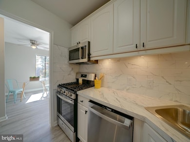 10594 Twin Rivers Rd unit F1, Columbia, MD 21044 - photo 5