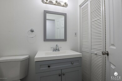 1/2 Bath