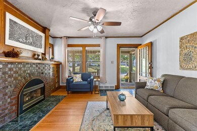 2123 38th St, Des Moines, IA 50310 - photo 5