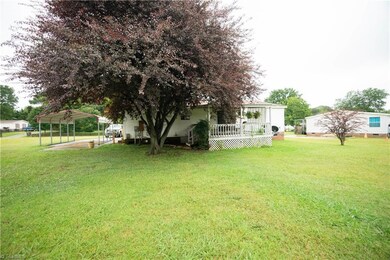 112 Bentbrook Rd, Statesville, NC 28677 - photo 4