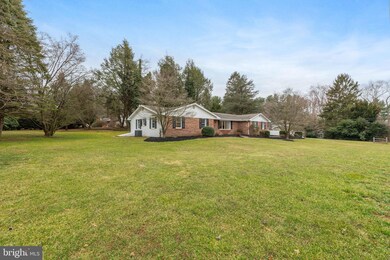 104 W Locust Ln, Kennett Square, PA 19348 - photo 3