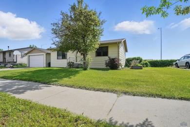 4012 Chief Dr, Rapid City, SD 57701 - photo 2