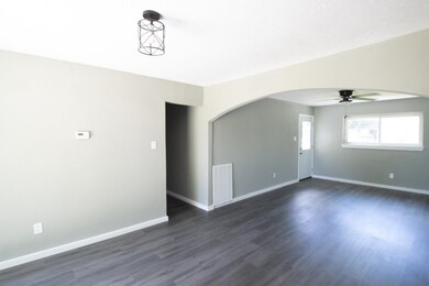 5722 Melanite Ave, Houston, TX 77053 - photo 3