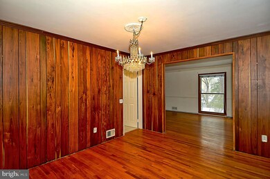 8806 Tallyho Trail, Potomac, MD 20854 - photo 6