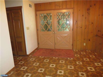 44 Meadow Glen Ln, Reading, PA 19607 - photo 2