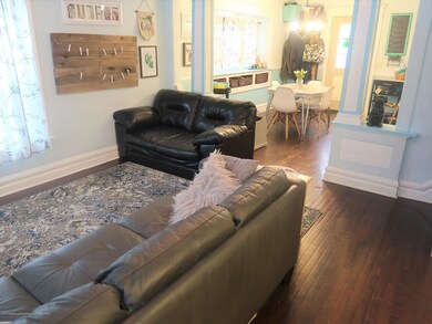 728 W Lapeer St, Lansing, MI 48915 - photo 2