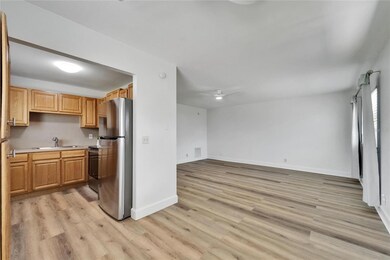 302 Andover Place S unit 156, Sun City Center, FL 33573 - photo 3